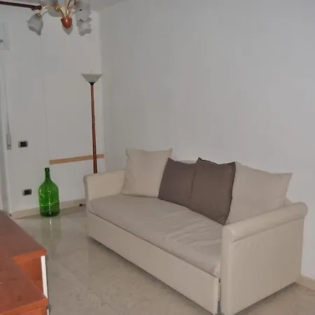 公寓 Casalina - With Private Parking And Balcony